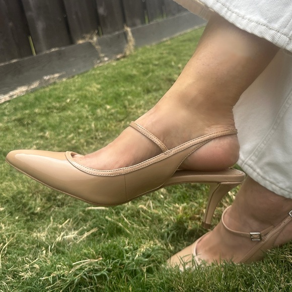 Nine West 7Majestic3 Nude Pointed Toe Slingback Heels arch strap SZ 8 1/2 - Picture 1 of 17